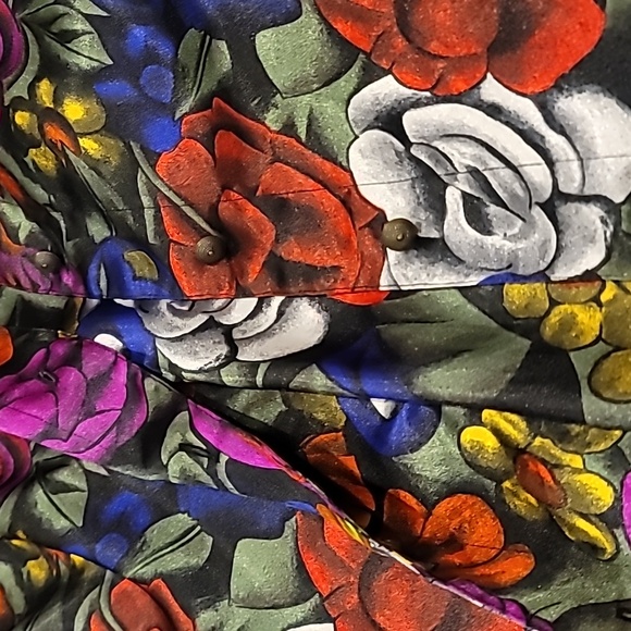 Martinique Floral Shawl Collar Pullover With Faux Button Font Gem Colors 8 - Picture 6 of 9